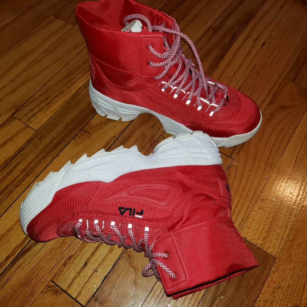 High top FILA SNEAKERS( size9) - Picture 2 of 10